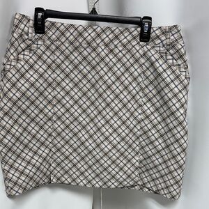 Alulr Plaid Golf Skort in Cream and Black size 10